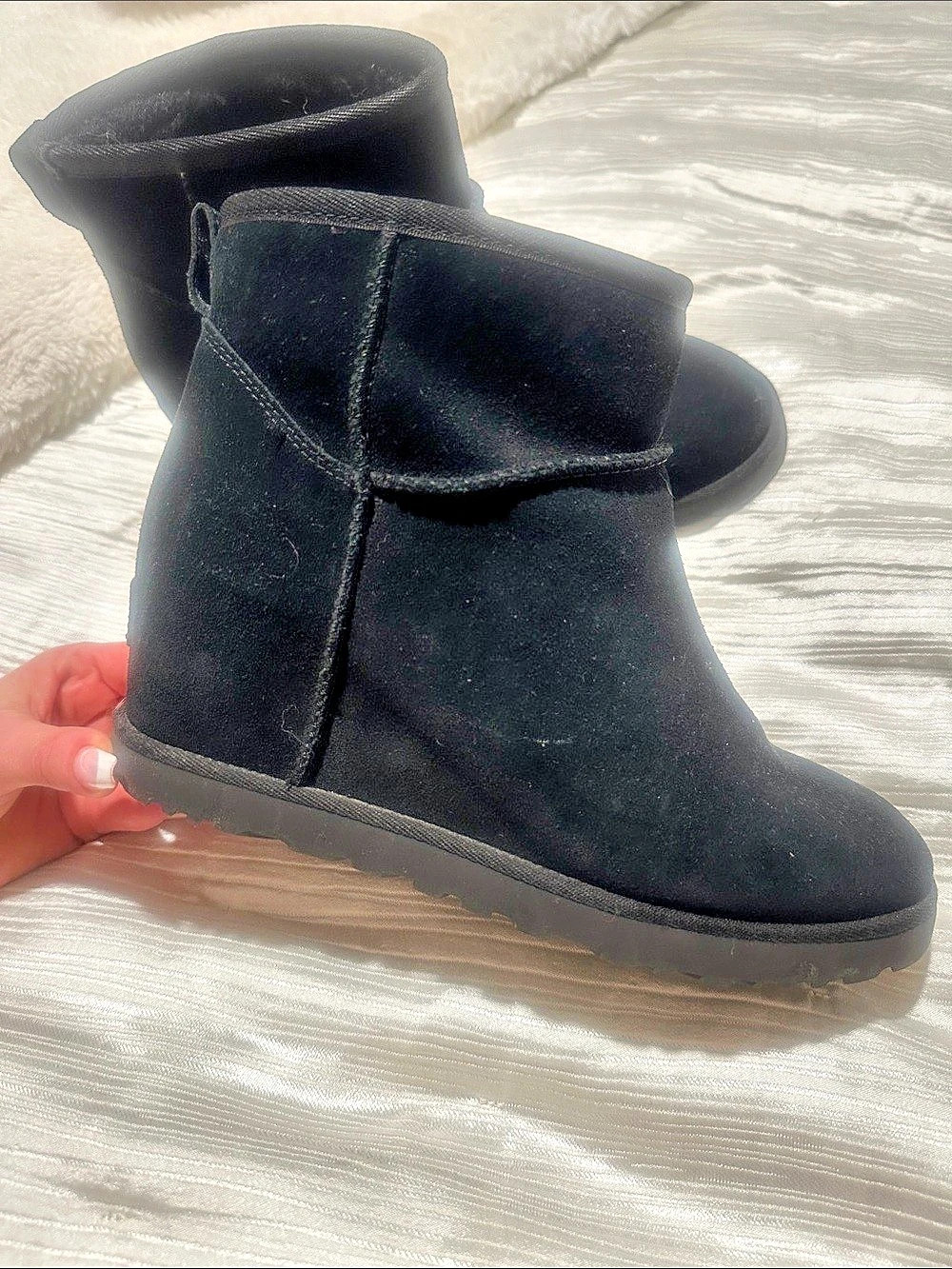 UGG Classic femme edge Mini Boots Black US 8